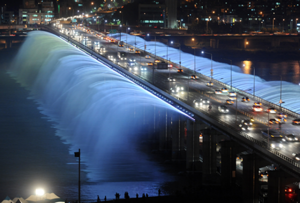 Rainbow-Fountain