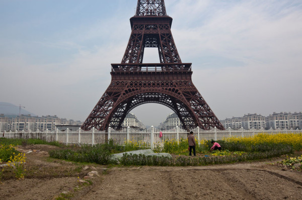 20110330_mdnphoto_tianducheng_china_france_development01