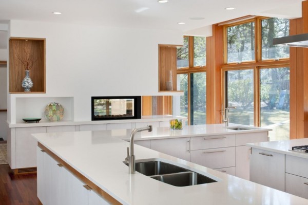 White-Glossy-Kitchen